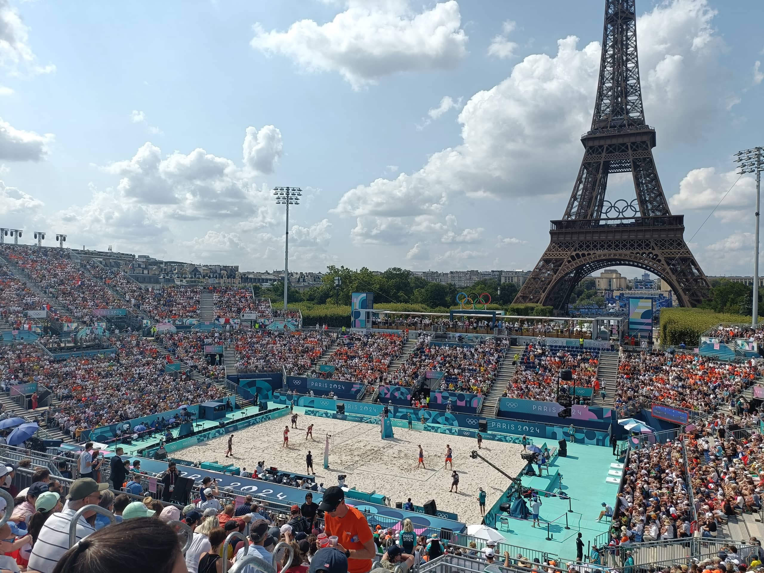 Foto van een sportveld tijdens de Olympische Spelen in Parijs